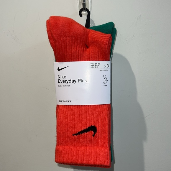 FIRM PRICE Nike Everyday Plus Cushioned Socks - Picture 3 of 8
